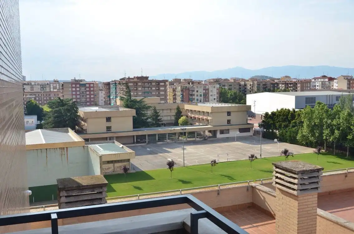 Terraza de Apartamento de alquiler en  Logroño con Calefacción, Terraza y Amueblado