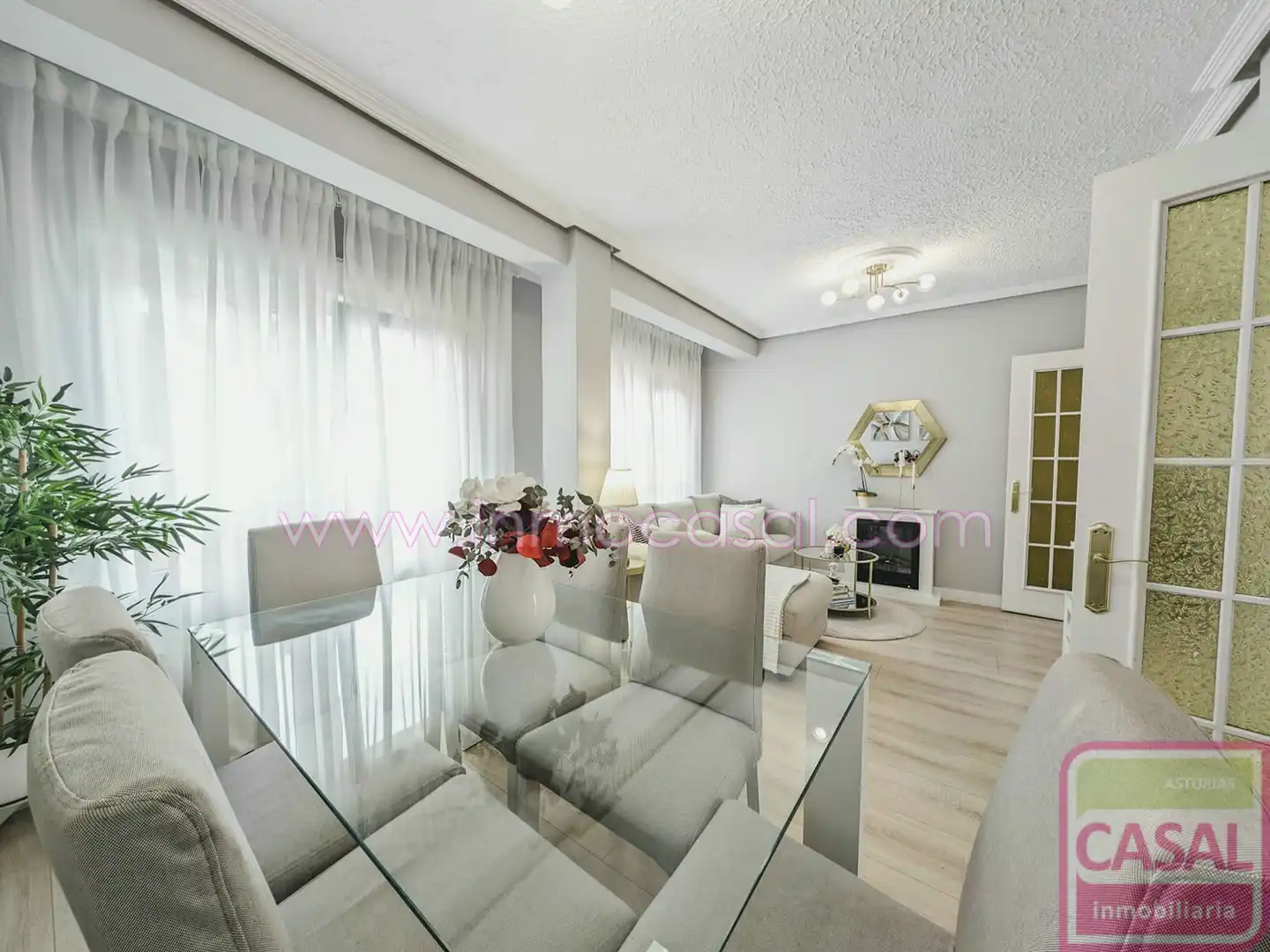 Wohnzimmer von Wohnung zum Verkauf in Oviedo  mit Heizung und Möbliert