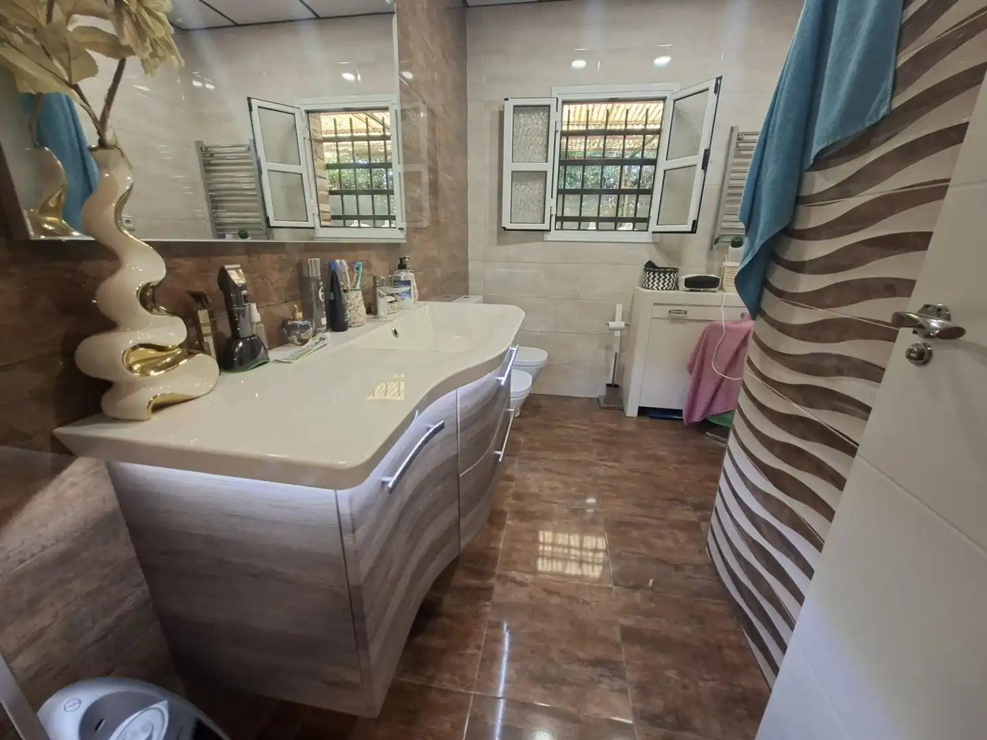 Baño de Casa o chalet en venta en Espartinas con Aire acondicionado, Jardín privado y Trastero