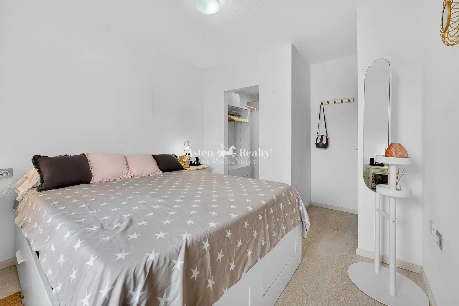 Habitación de Dúplex en venta en Adeje con Aire acondicionado, Terraza y Amueblado