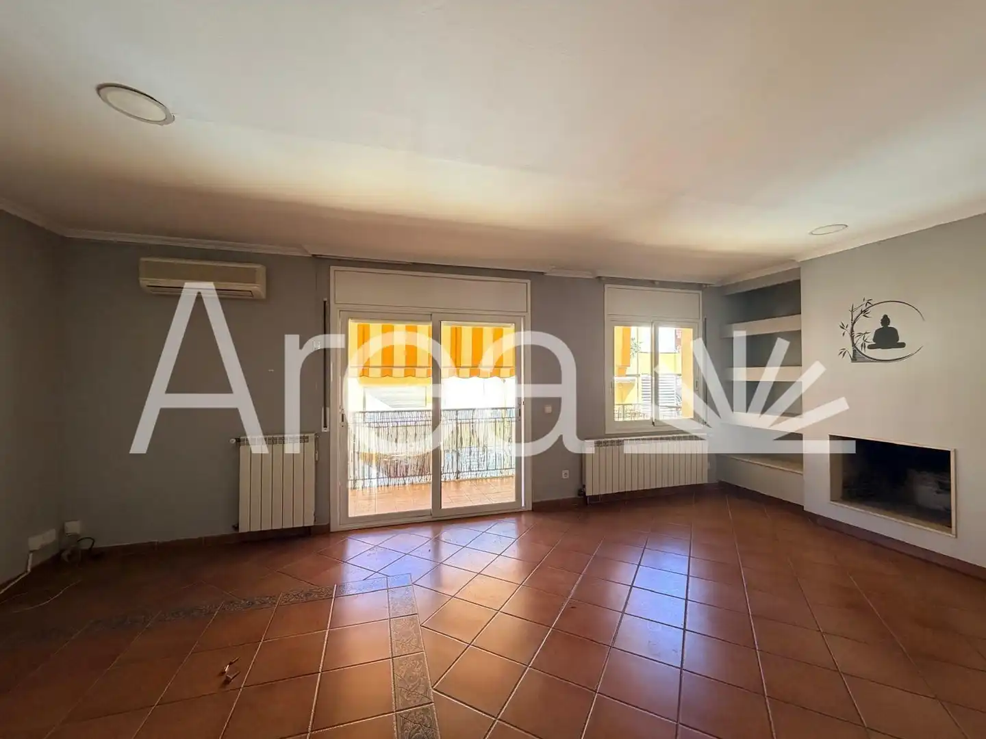 Wohnzimmer von Wohnung zum Verkauf in Pineda de Mar mit Klimaanlage, Heizung und Balkon