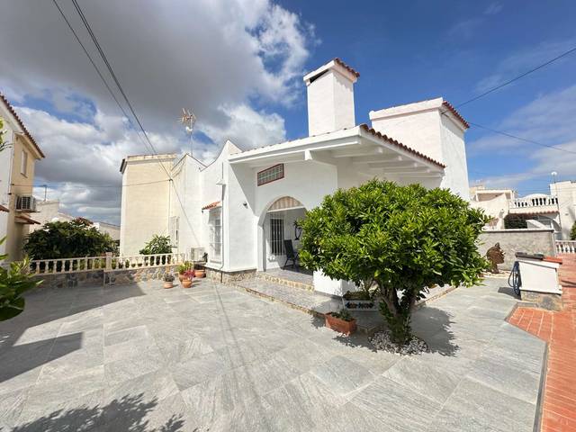 Casa-chalet en Venta en La Florida