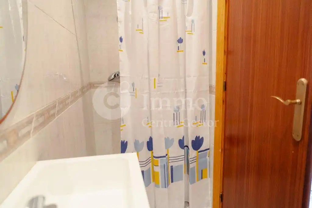 Bany de Finca rústica en venda en Almenar amb Moblat