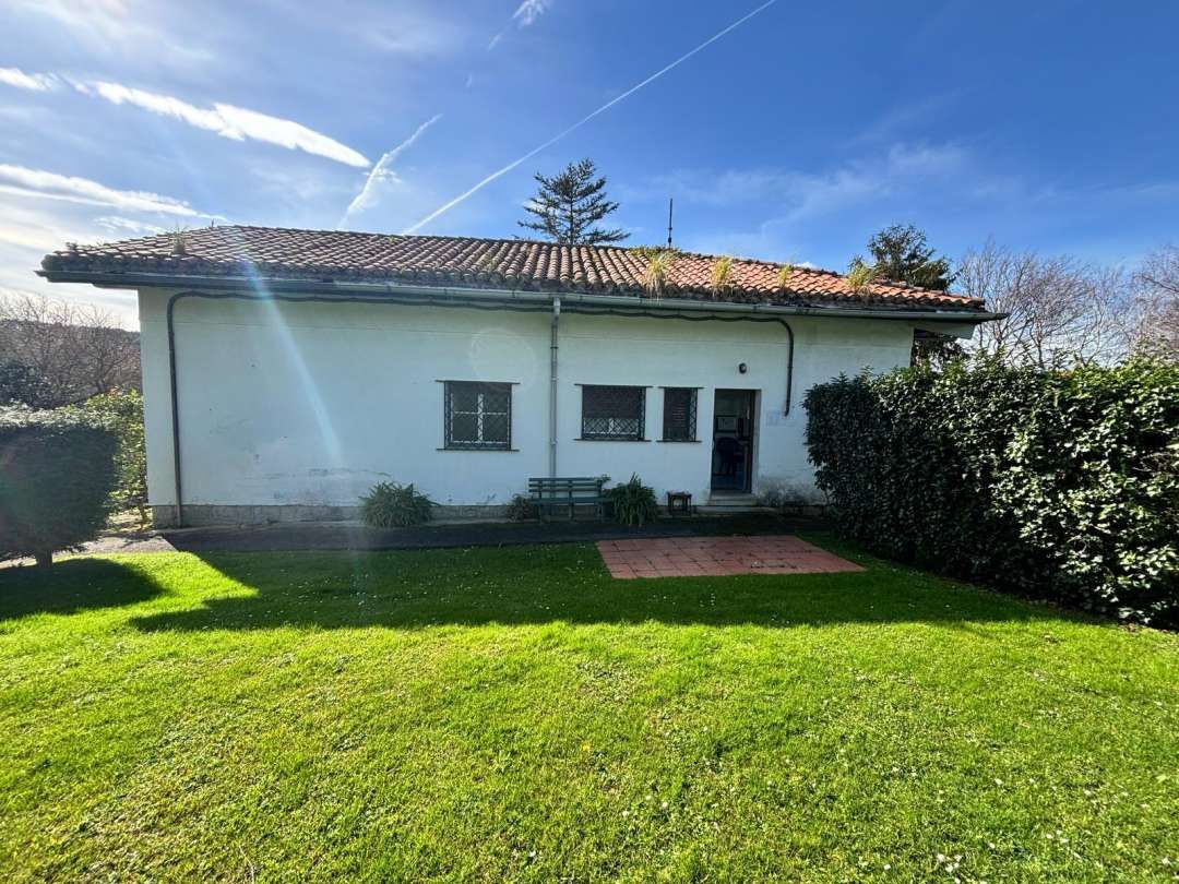Vista exterior de Casa o xalet en venda en Sopelana amb Traster