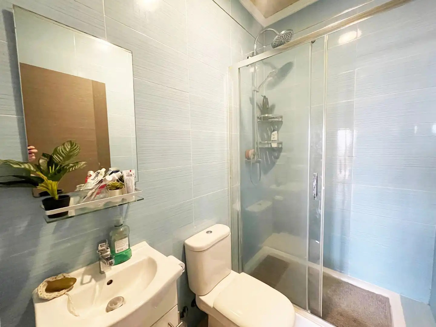 Badezimmer von Wohnung zum Verkauf in Colmenar mit Klimaanlage, Heizung und Terrasse
