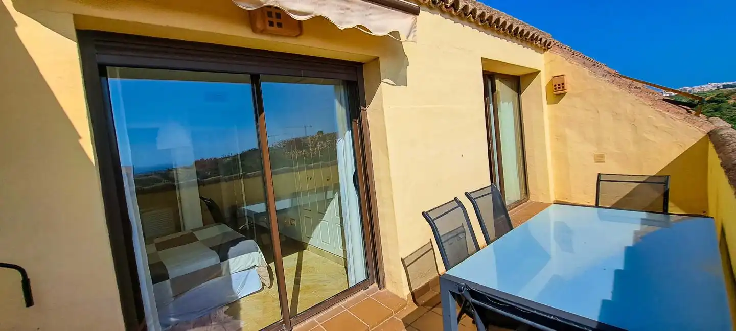 Attic for rent in La Duquesa