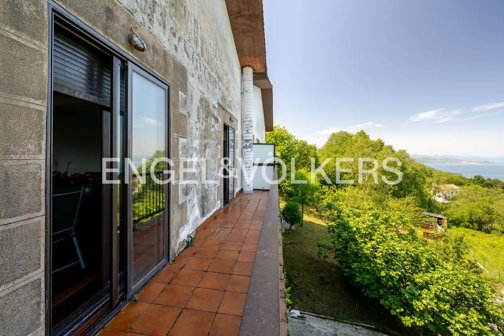 Terrassa de Casa adosada en venda en Donostia - San Sebastián  amb Calefacció, Jardí privat i Terrassa