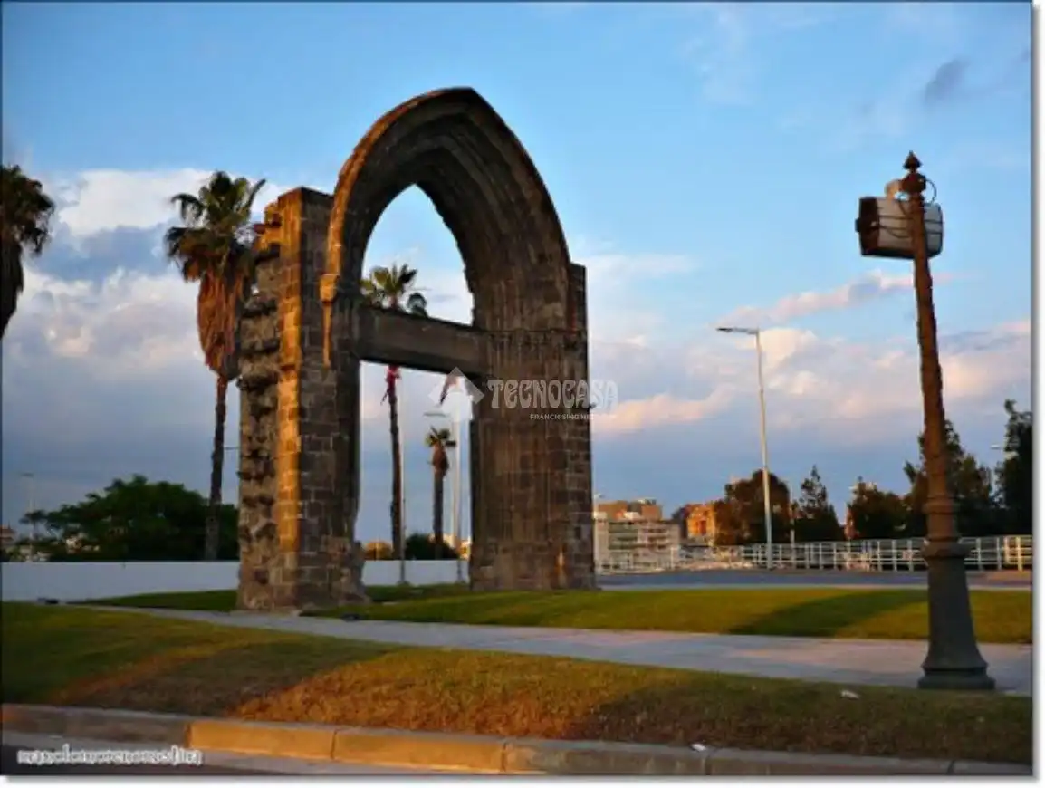 Flat for sale in La Catalana
