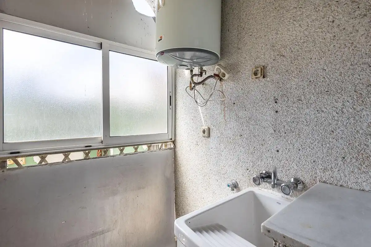 Bathroom of Flat for sale in Cenes de la Vega  with Air Conditioner and Storage room