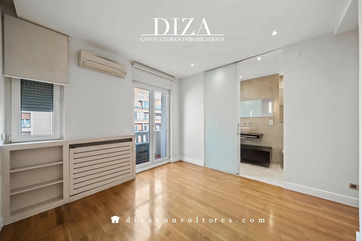 Schlafzimmer von Wohnung zur Miete in Madrid mit Klimaanlage, Heizung und Balkon