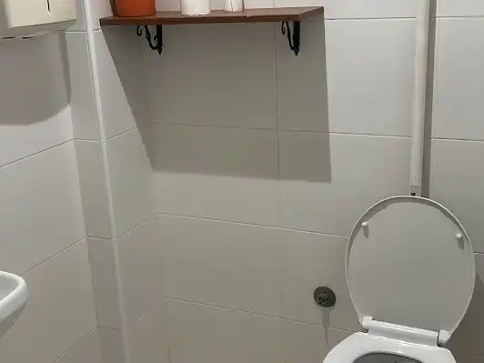 Baño de Local en venta en Juzgados - Plaza de Toros