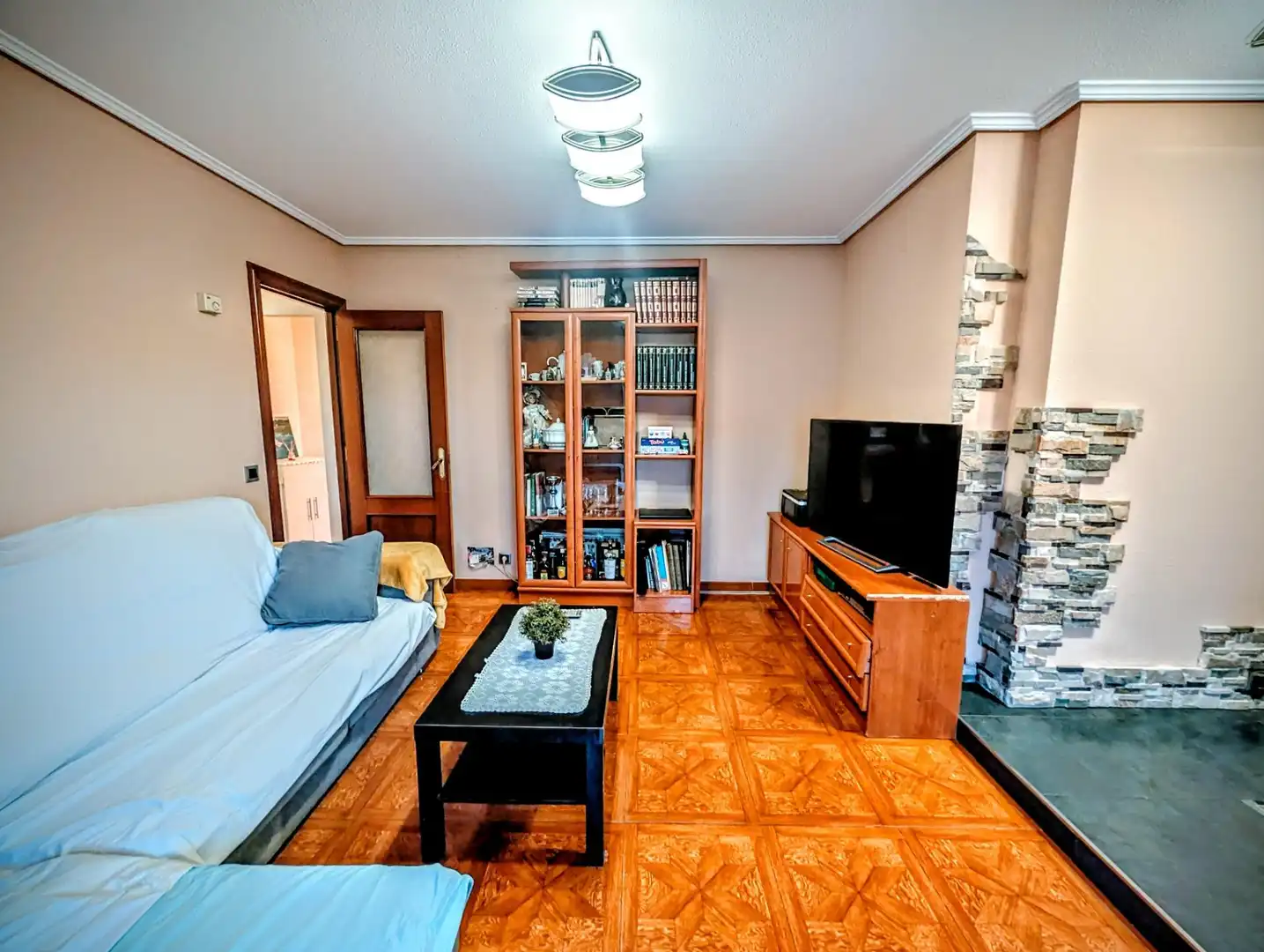 Sala d'estar de Àtic en venda en Noja amb Calefacció, Terrassa i Balcó
