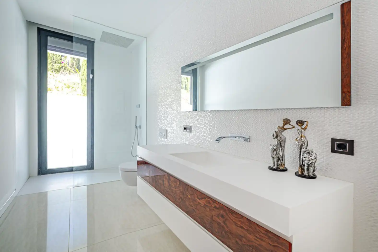 Baño de Casa o chalet de alquiler en Marbella con Aire acondicionado, Jardín privado y Terraza