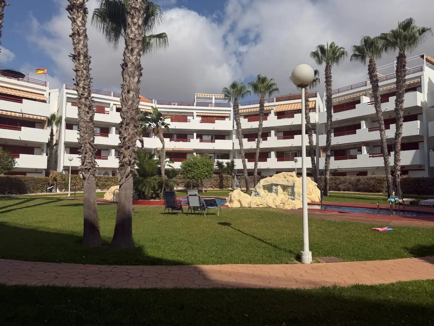 Vista exterior de Planta baixa en venda en Orihuela amb Aire condicionat, Terrassa i Piscina