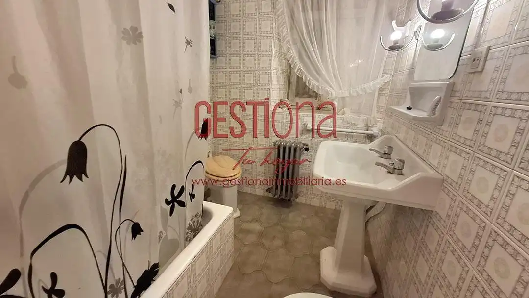 Baño de Finca rústica en venta en Riotuerto con Jardín privado y Balcón