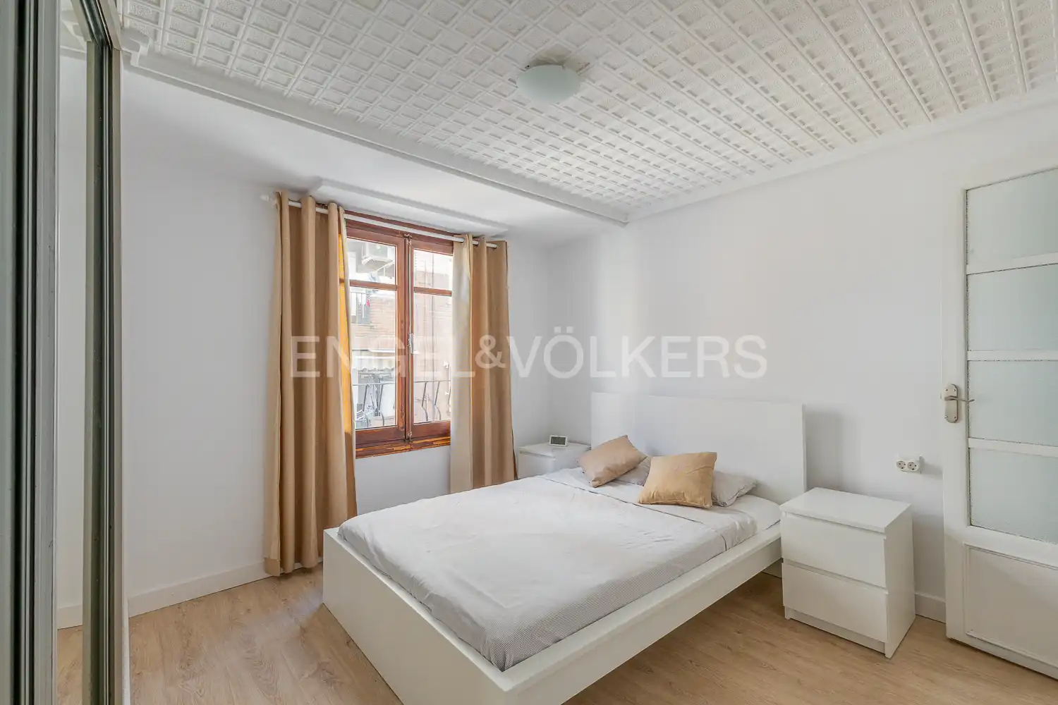 Habitación de Piso en venta en Valencia con Calefacción y Balcón