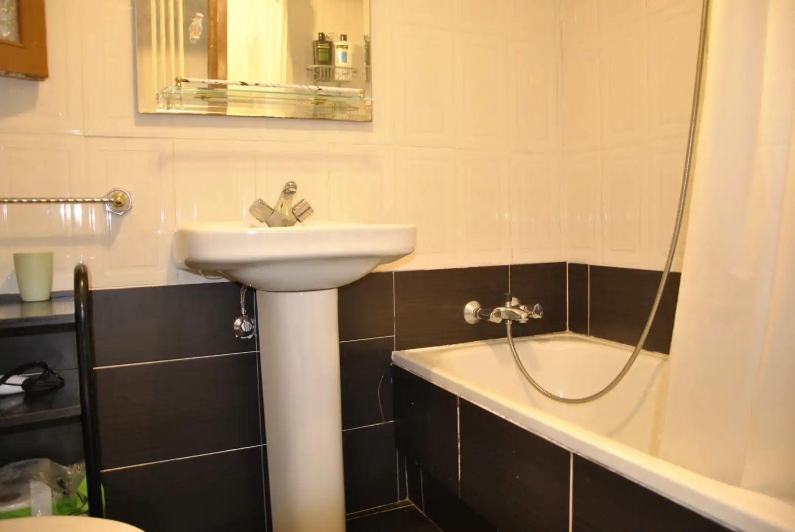 Badezimmer von Einfamilien-Reihenhaus zum Verkauf in Cabrero mit Möbliert und Balkon