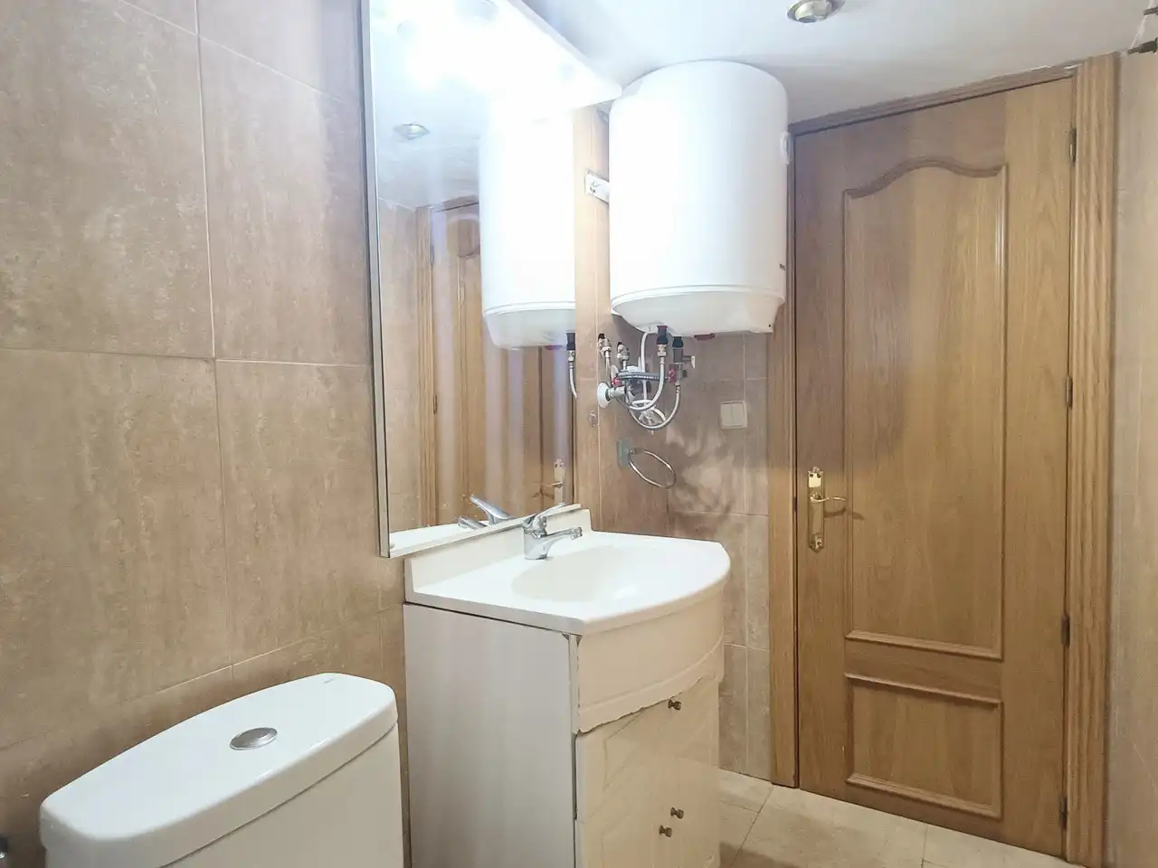 Flat for rent in ROSA MENENDEZ, Berruguete