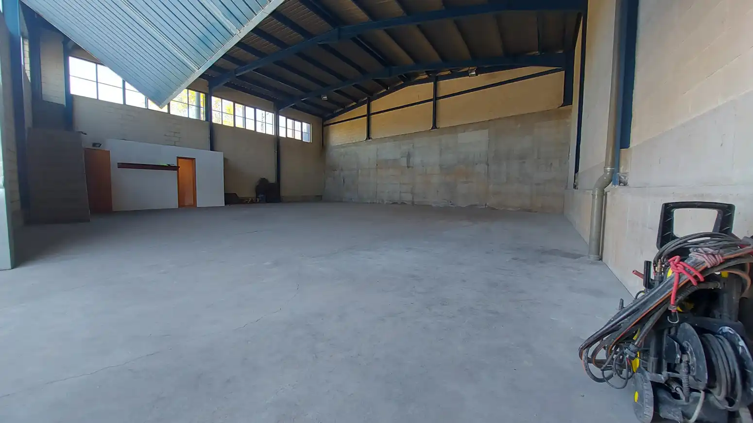 Nau industrial de lloguer en  Logroño
