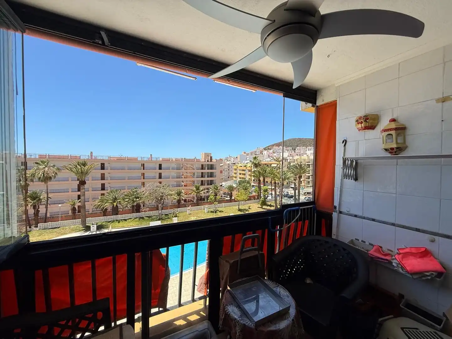 Habitación de Apartamento en venta en Arona con Terraza y Piscina comunitaria
