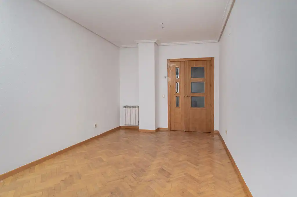Piso en venta en Madrid con Calefacción