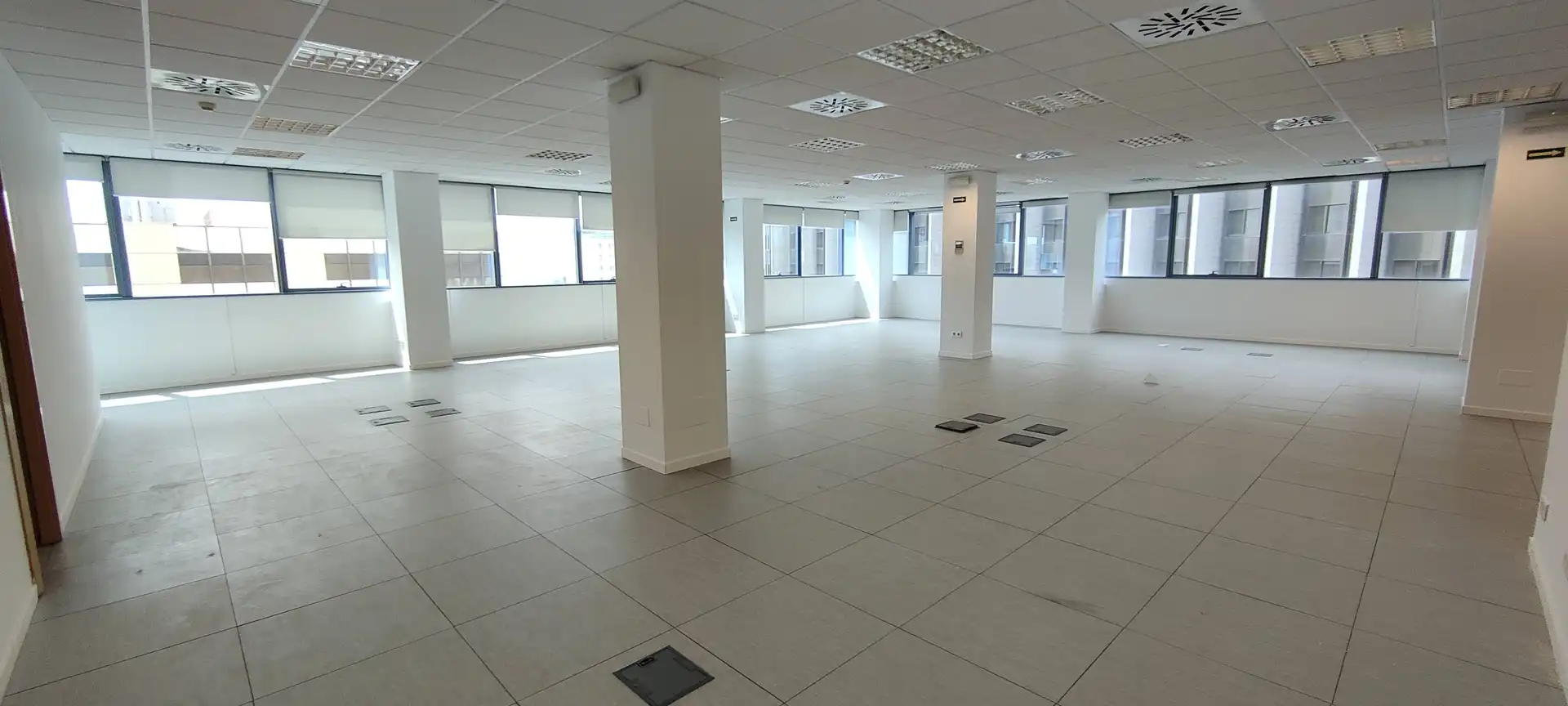 Office for rent in Sant Just Desvern  with Air Conditioner, Heating and Internet