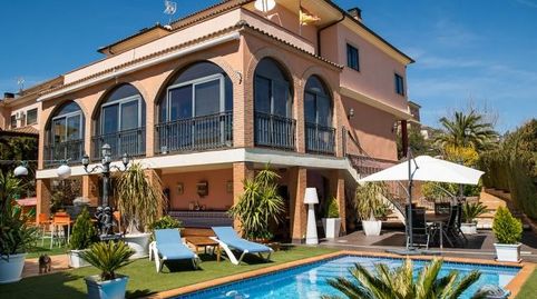 SE VENDE CHALET EN LA YEDRA