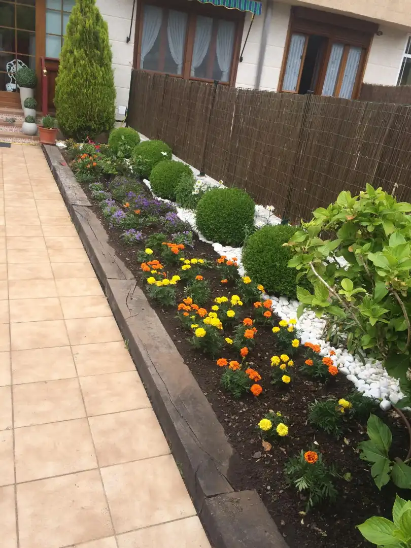 Jardí de Casa adosada en venda en Zorraquín amb Calefacció, Jardí privat i Traster