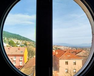 Vista exterior de Dúplex en venda en San Lorenzo de El Escorial amb Calefacció i Piscina comunitària