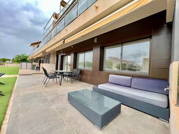 Casa amb piscina de lloguer a Pueblo Latino