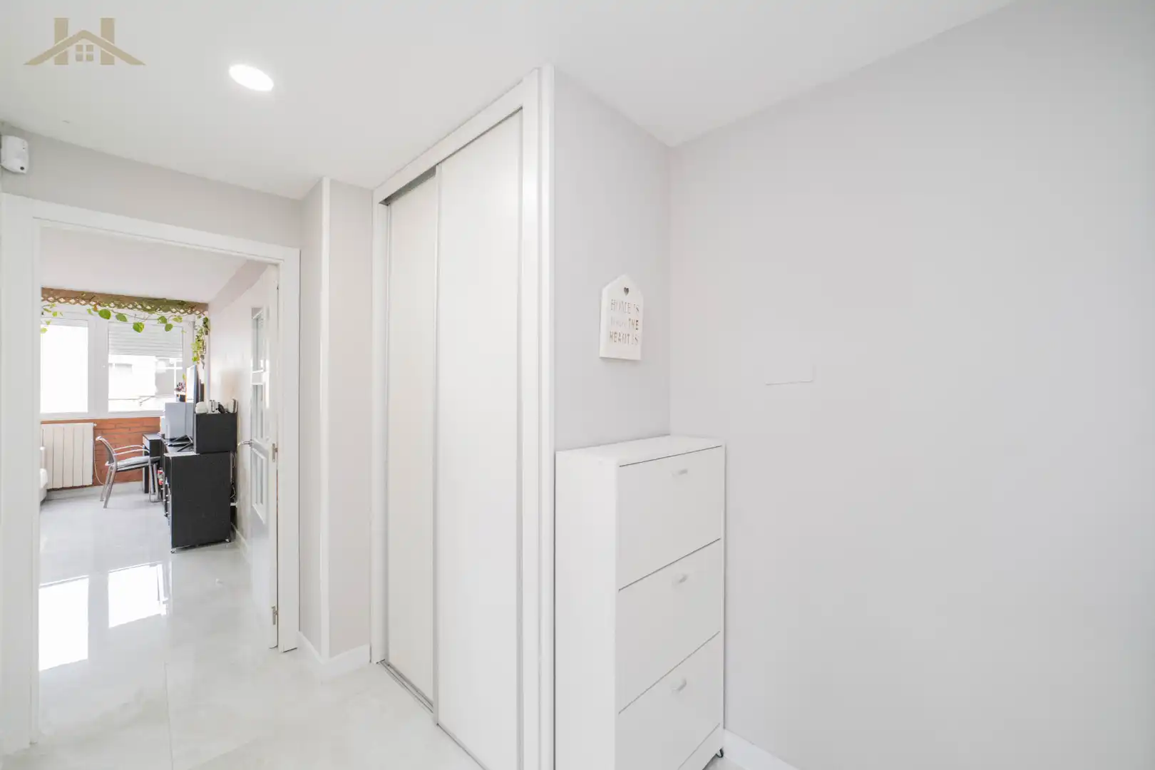 Flat for sale in Parla  with Air Conditioner and Swimming Pool