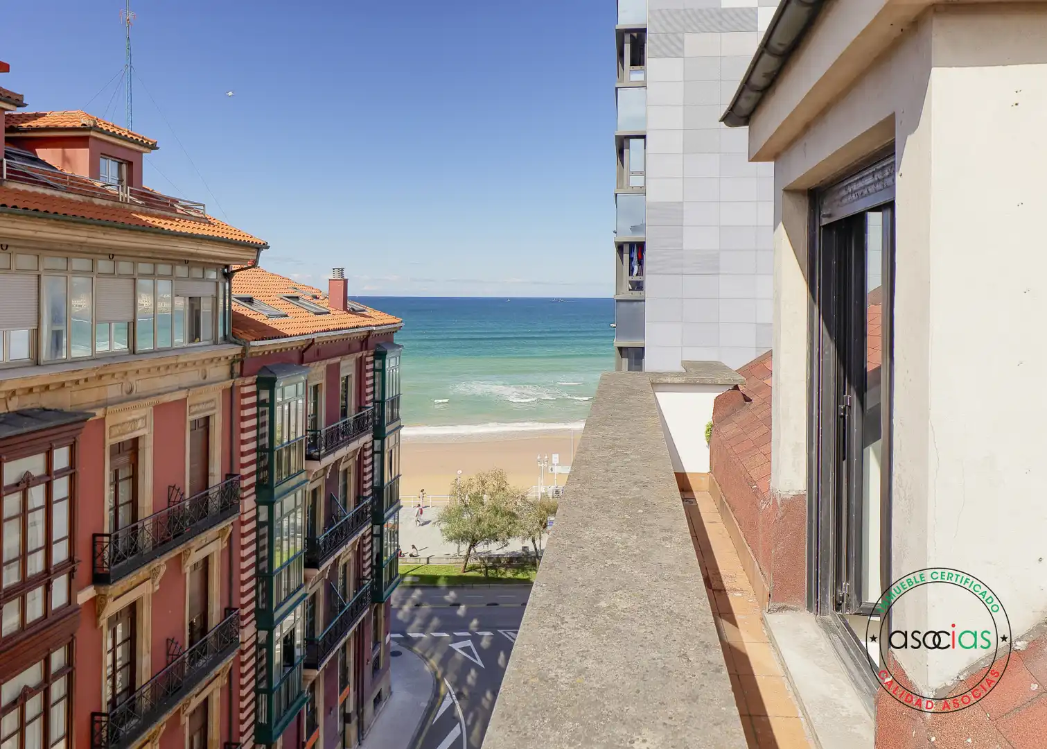 Habitación de Ático en venta en Gijón  con Calefacción, Terraza y Balcón