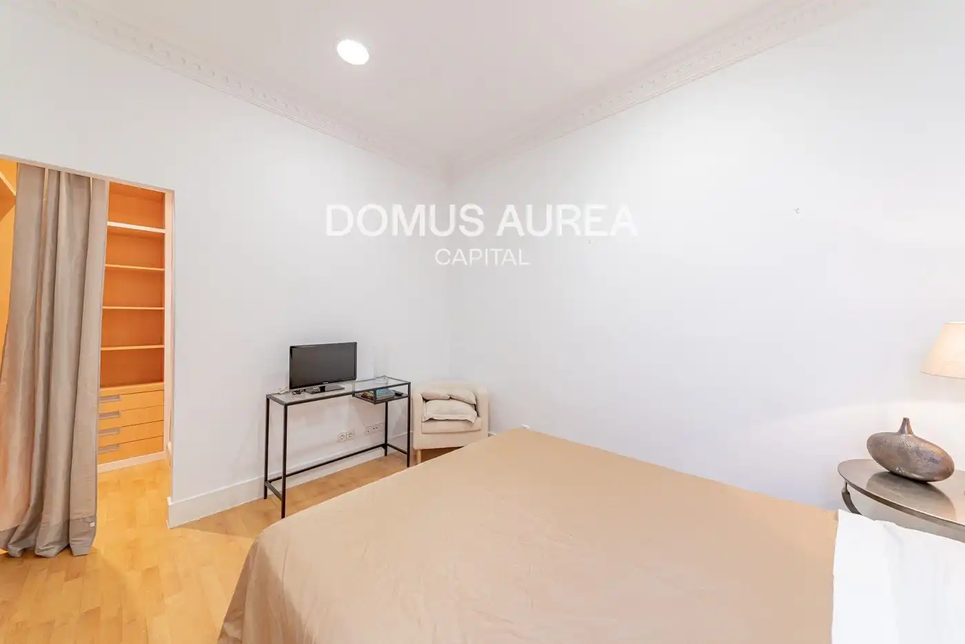 Schlafzimmer von Wohnung zur Miete in Madrid mit Klimaanlage, Heizung und Terrasse