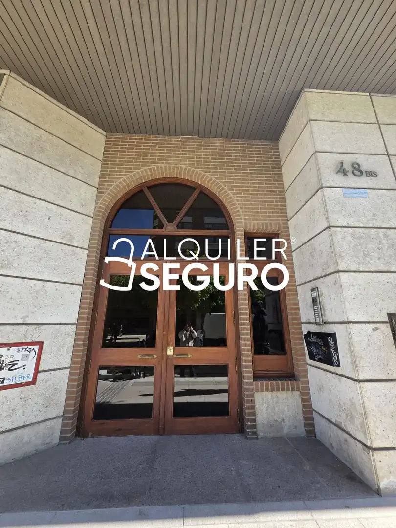 Wohnung zur Miete in Burgos mit Heizung, Terrasse und Möbliert