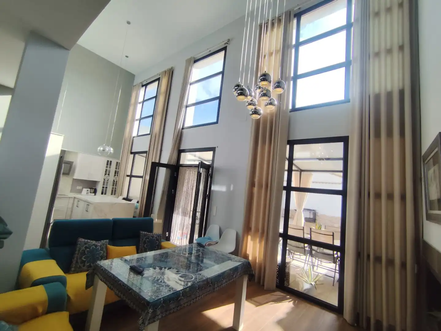 Living room of Houses for sale in Úbeda  with Air Conditioner, Heating and Parquet flooring