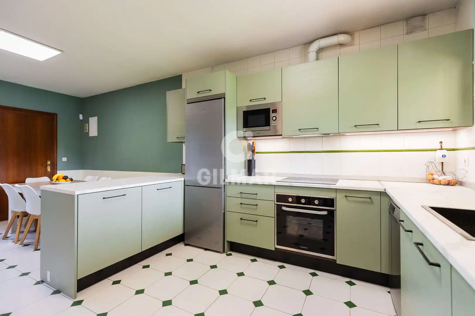 Cocina de Casa o chalet en venta en Galapagar con Calefacción, Jardín privado y Piscina