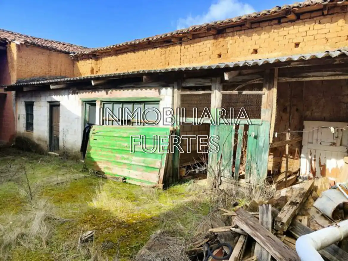 Finca rústica en venda en Santa Colomba de Curueño amb Calefacció, Jardí privat i Parquet