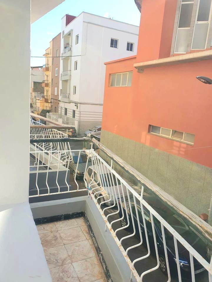 Exterior view of Flat for sale in  Santa Cruz de Tenerife Capital  with Balcony