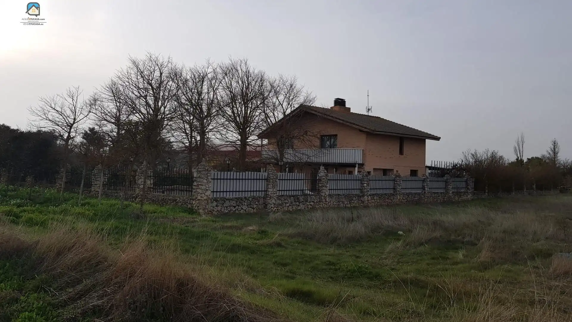 Casa o xalet en venda en Palencia amb Jardí privat, Terrassa i Piscina