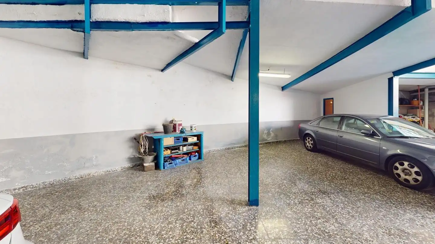 Aparcament de Casa o xalet en venda en Viladecans amb Jardí privat i Terrassa
