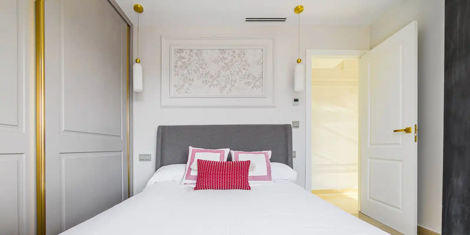 Schlafzimmer von Dachboden zur Miete in Marbella mit Klimaanlage, Möbliert und Fernseher