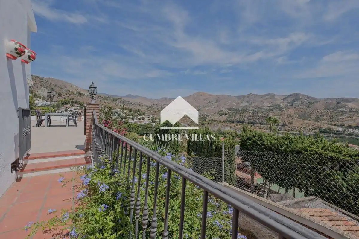Exterior view of Houses for sale in Almuñécar