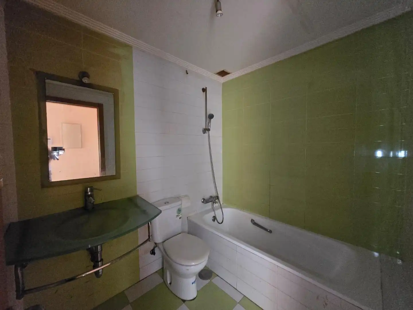 Badezimmer von Wohnung zum Verkauf in Castroverde