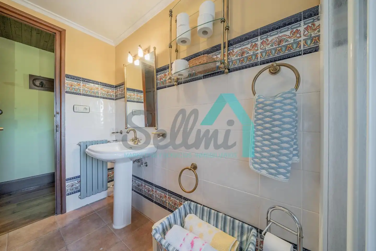 Bathroom of Houses for sale in Pravia  with Heating, Private garden and Parquet flooring