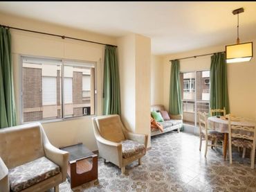 Apartament amb ascensor en venda a Calle Clavel 12