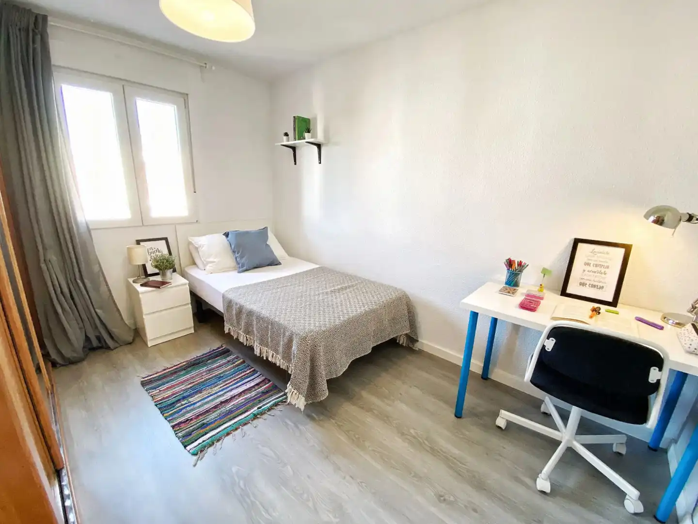 Schlafzimmer von Wohnung zur Miete in Latina