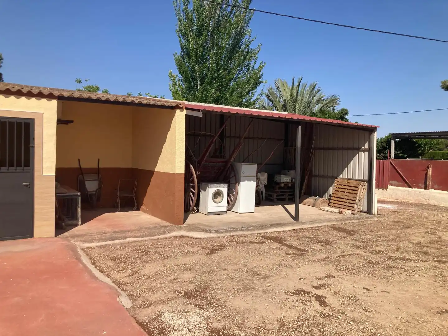 Vista exterior de Casa o chalet en venta en Villena con Jardín privado, Piscina y Amueblado