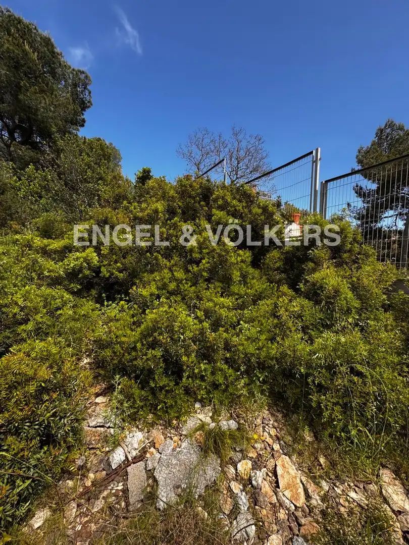Terreny residencial en venda a Vallirana, imagen 2