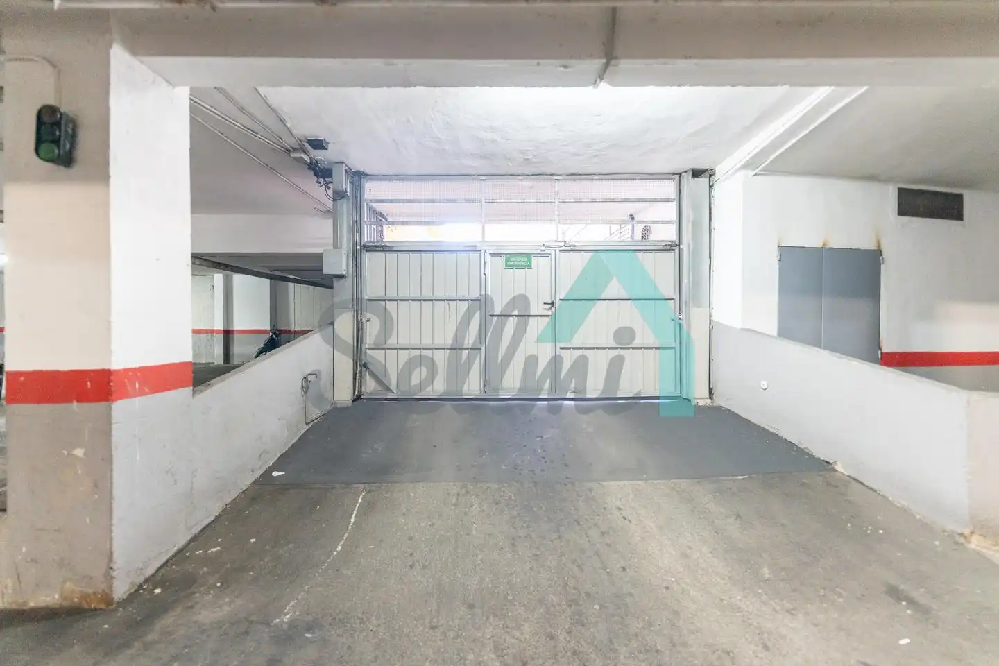 Parkplatz von Garage zur Miete in Oviedo 