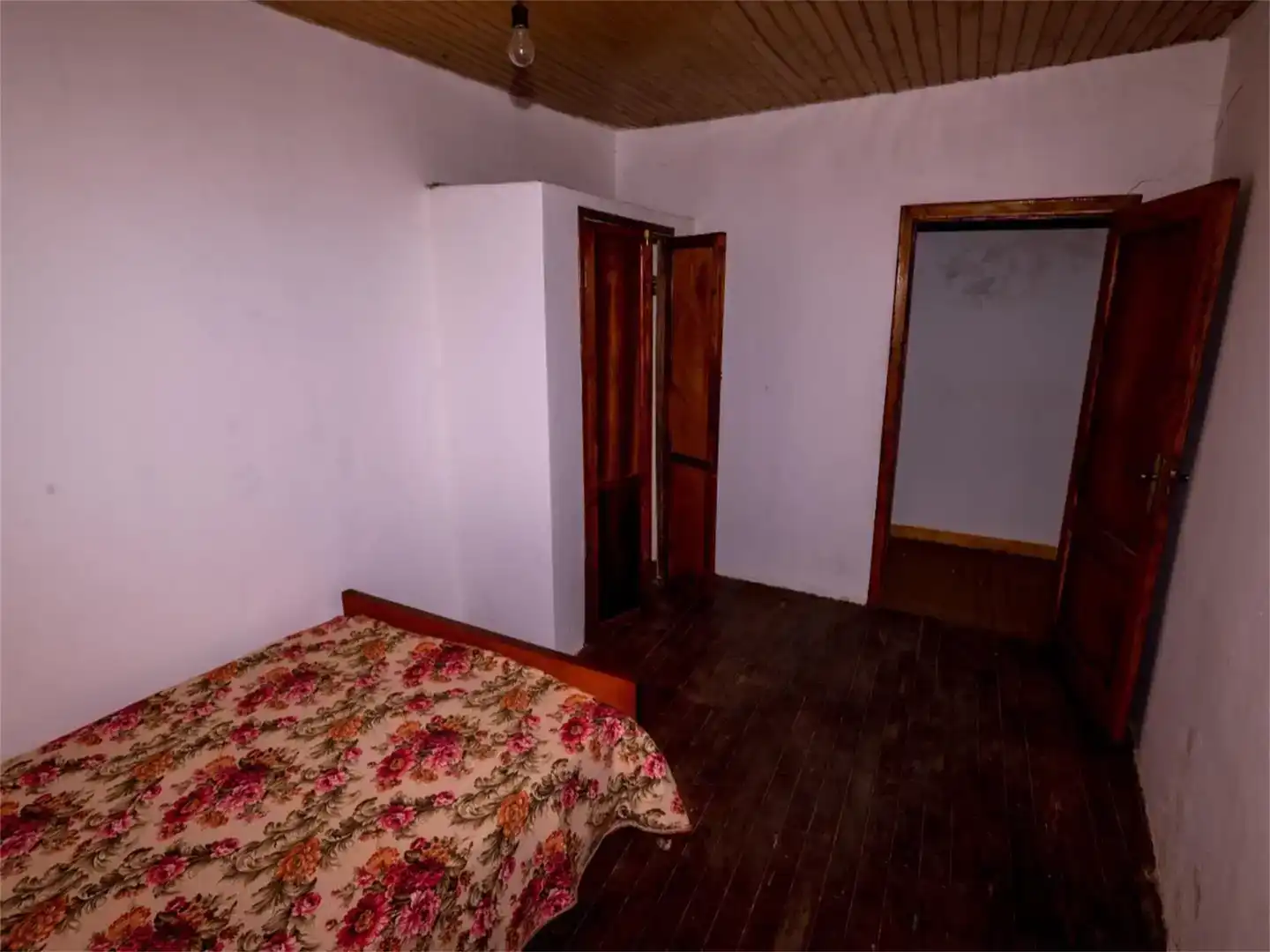 Dormitori de Casa o xalet en venda en Cualedro amb Balcó